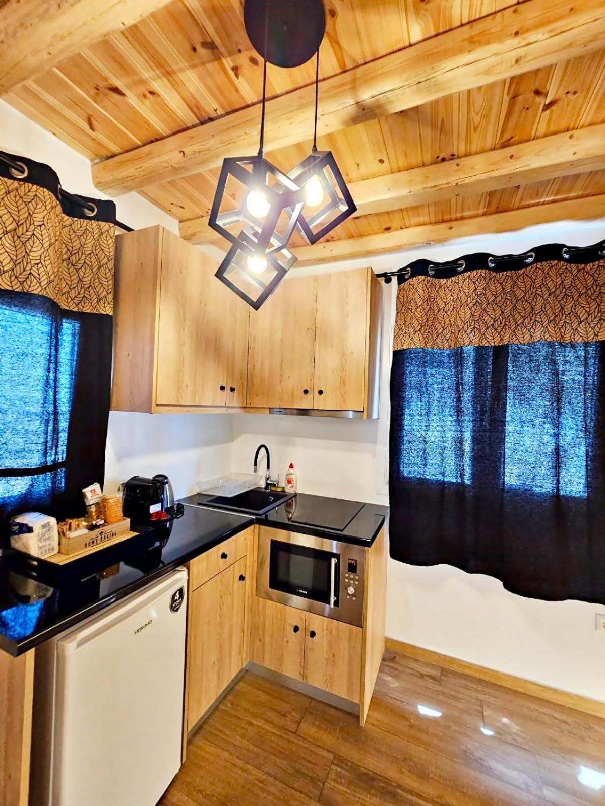 Mykonian Breeze Apartment อโนเมรา ภายนอก รูปภาพ