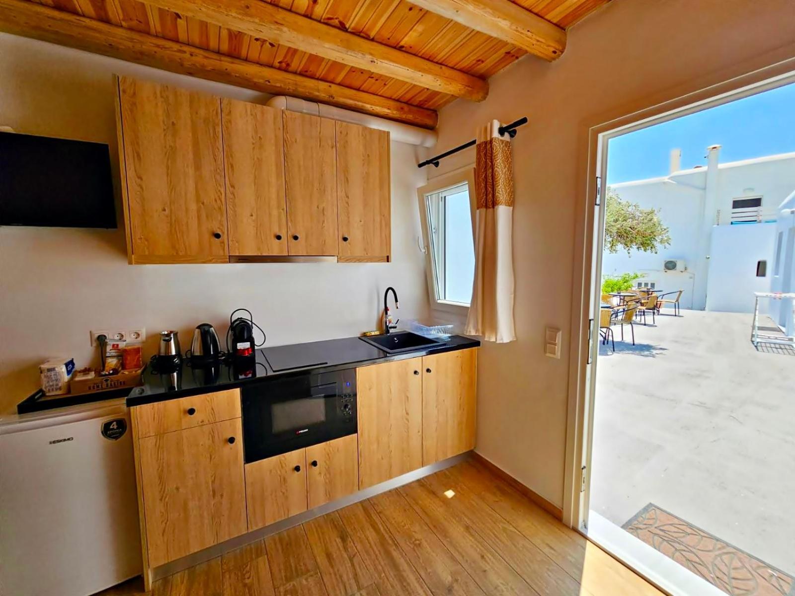 Mykonian Breeze Apartment อโนเมรา ภายนอก รูปภาพ