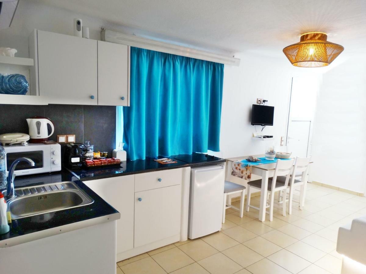 Mykonian Breeze Apartment อโนเมรา ภายนอก รูปภาพ